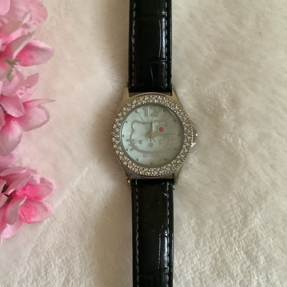 Sanrio Hello Kitty Watch - Picture 4 of 6